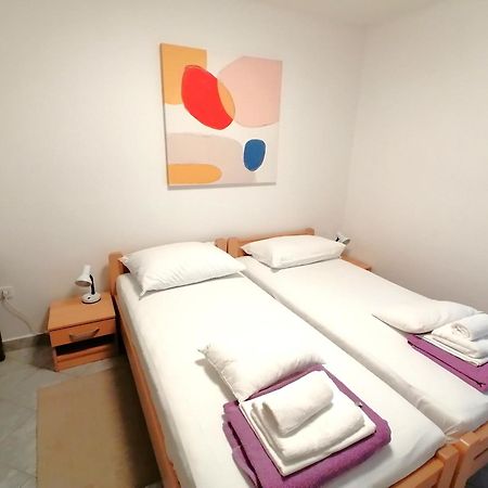 קרק Apartments Miha מראה חיצוני תמונה
