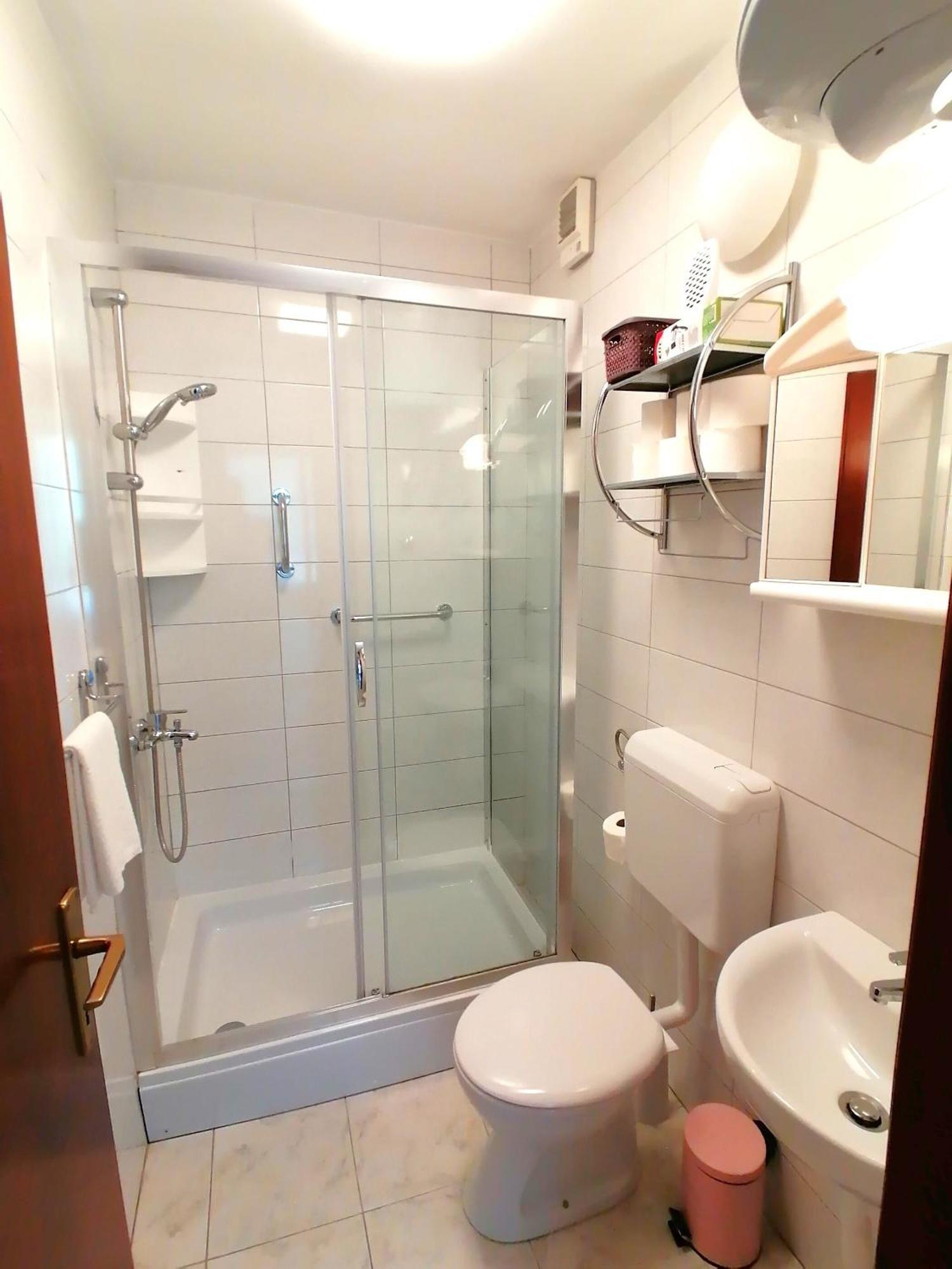 קרק Apartments Miha מראה חיצוני תמונה