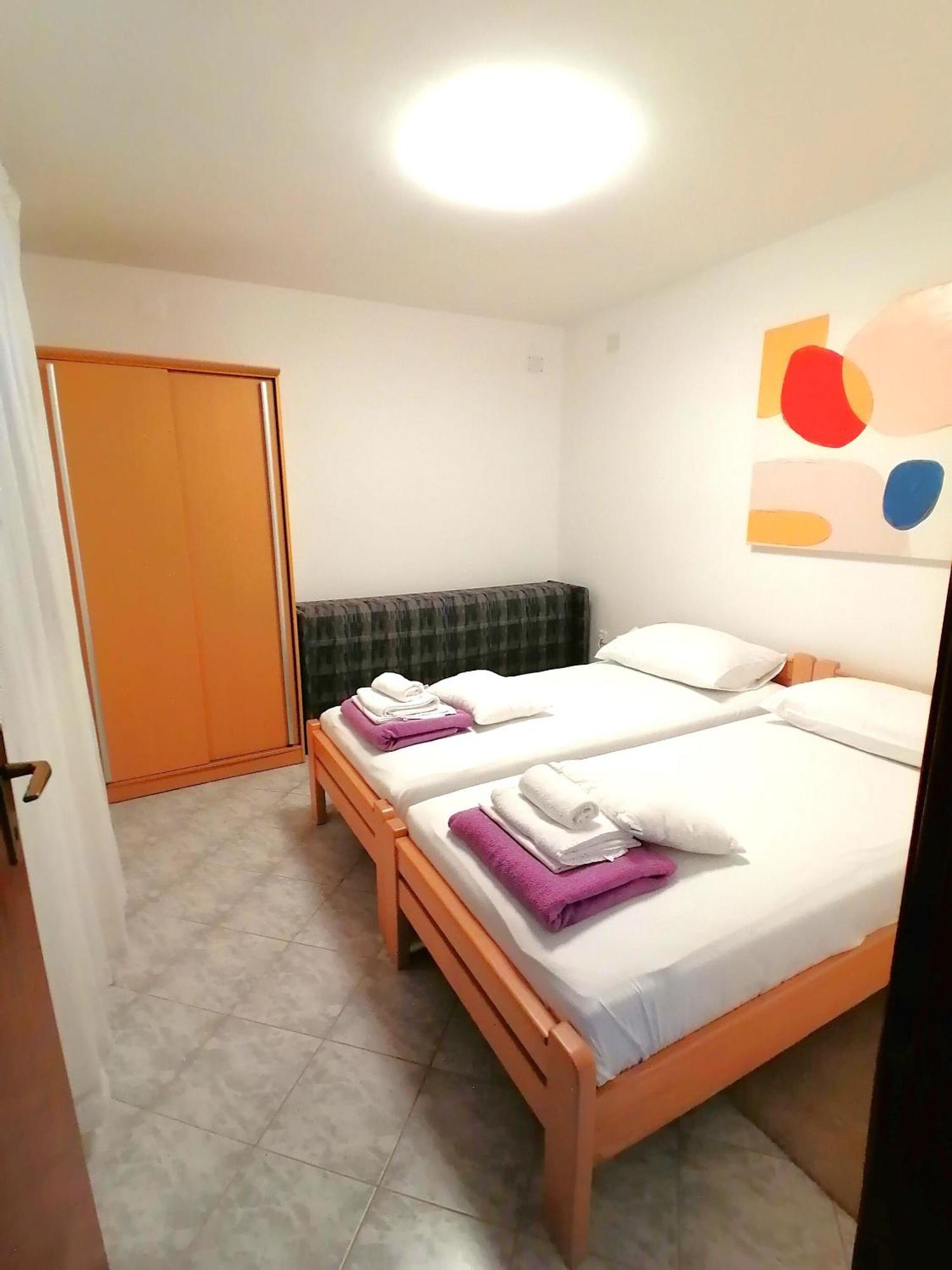 קרק Apartments Miha מראה חיצוני תמונה