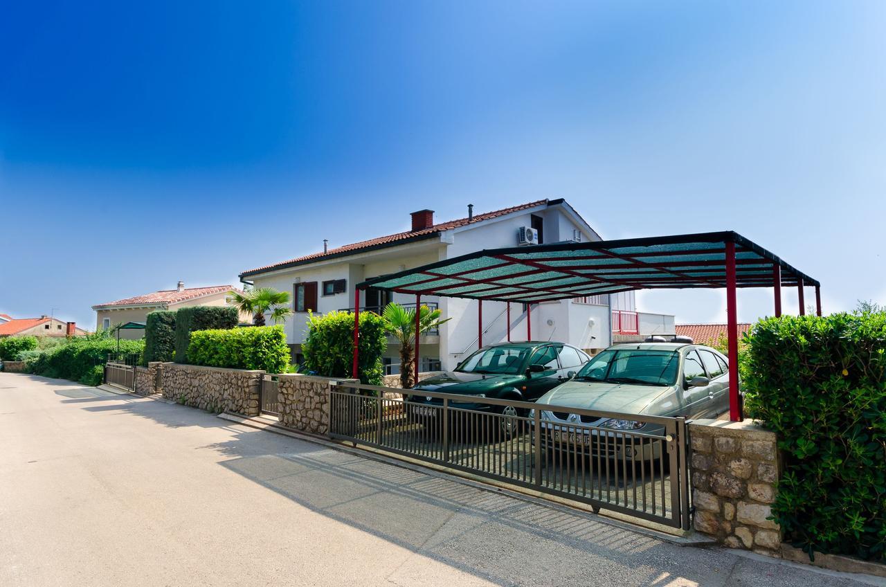 קרק Apartments Miha מראה חיצוני תמונה